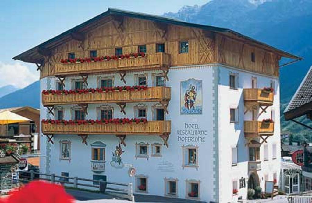 Hotel Hoferwirt 施图拜河谷新施蒂夫特 外观 照片